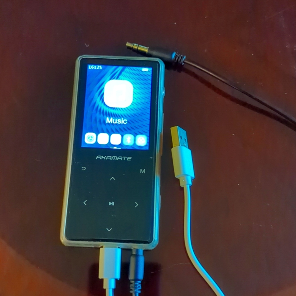 Akamate MP3 Player - Picture 2 of 5